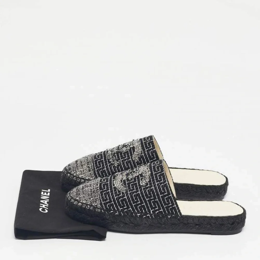 NEW Chanel Authentic Brand New CC Tweed Espadrilles/Mules Black Grey EU39 US:8.5